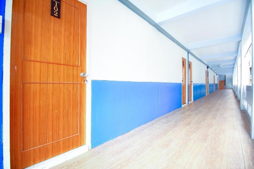 Ze Residence Ram Intra Бангкок Экстерьер фото